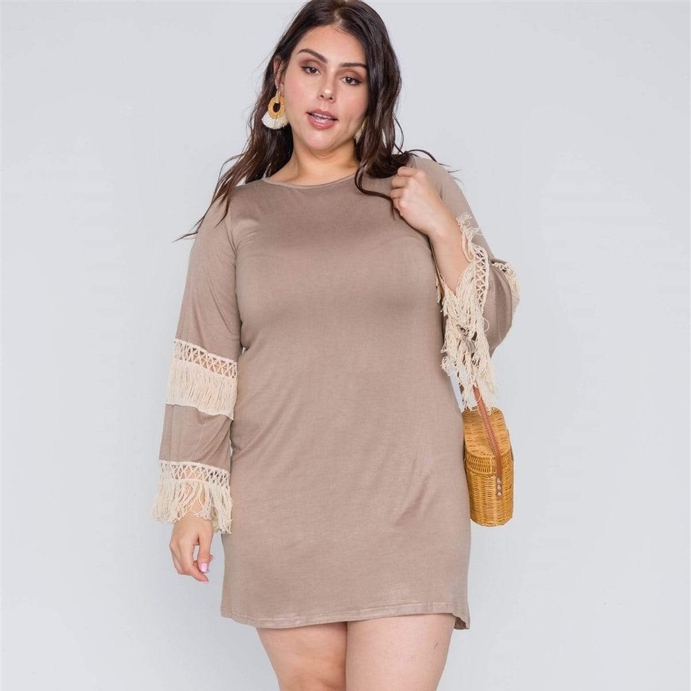 ❌SOLD❌ Plus size mini crochet trim boho dress - Picture 1 of 5